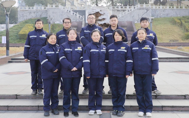 喜報！全國表彰，股份公司猇亭片區(qū)電解四班榜上有名！